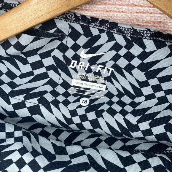 Nike Dry-Fit Women’s Abstract Leggings Medium - Picture 5 of 8